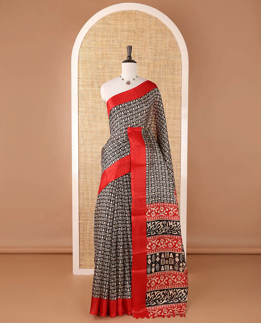 Maroon batik-style geometric motifs block printed khadi cotton saree,contrast border, batik floral print pallu & plain black blouse - Image 3