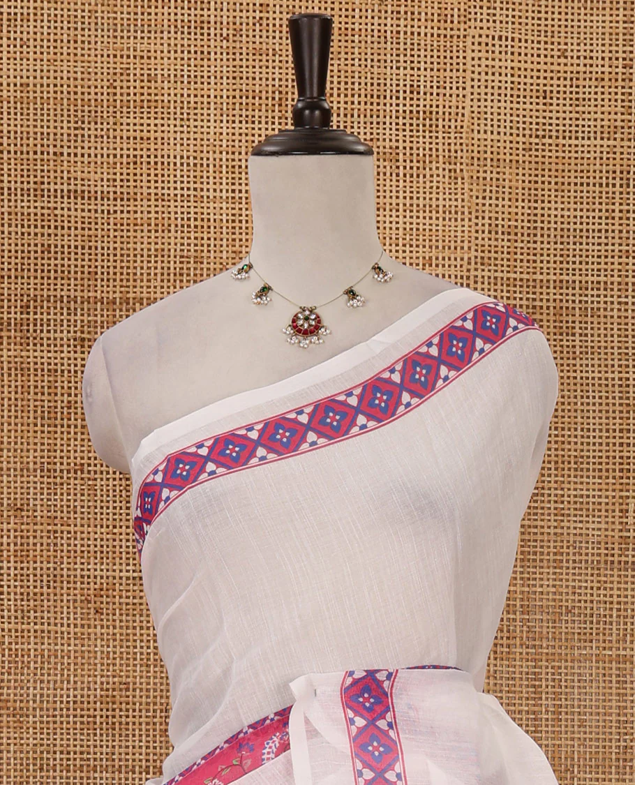 White half-plain & half-printed linen cotton saree, pink-color diamond-patterned border, kalamkari-style flora-fauna printed pallu & diamond jaal printed blouse - Image 3